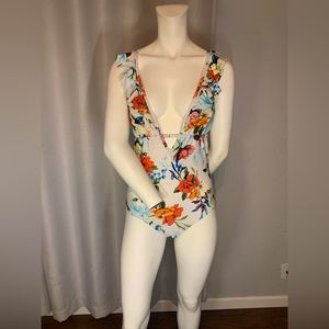 NEW white floral V-neck bathing suit with tie back